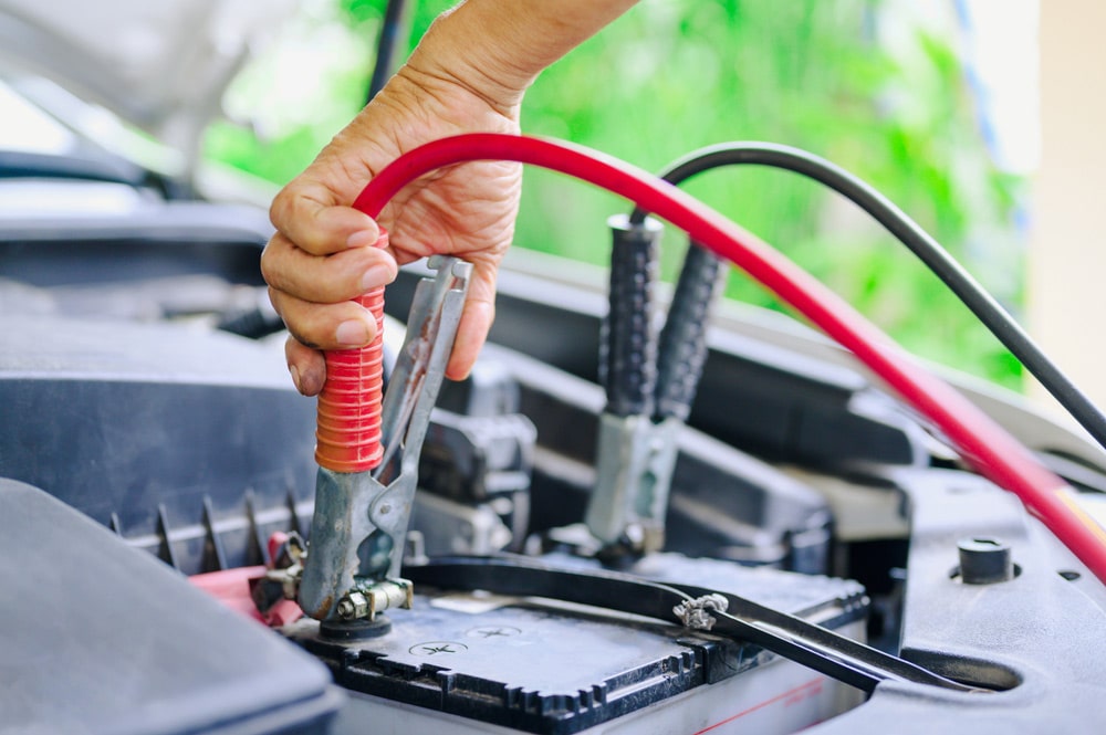 Charging Car Battery Trough Jumper Cables